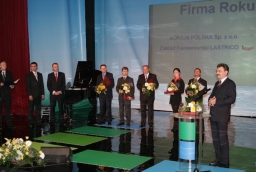 Prezes Sonion Polska Tomasz Partyka odbiera nagrodę Firma Roku 