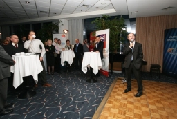 Spotkanie na stojąco odbyło sie w sali Copernicus hotelu Radisson SAS /fot. mab/ 