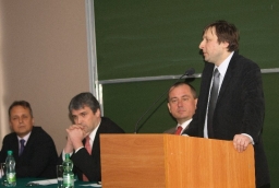 Piotr Niedzielski, dziekan Wydziału Zarządzania i Ekonomiki Usług  