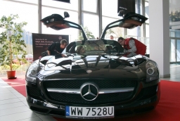 Mercedes SLS AMG w szczecińskim salonie Mojsiuk Mercedes-Benz /fot. mab/ 