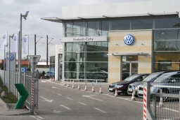 Salon Volkswagena przy ul. Struga w Szczecinie /fot. SG/ 