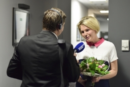 Magdalena Piekarz (Viva Natura) udziela wywiadu Piotrowi Tolko (Radio Szczecin)  /fot.: mab / 
