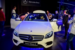 Prezentacja nowej Klasy E w szczecińskim Trafo zorganizowana przez Mojsiuk Mercedes-Benz  /fot.: mab / 
