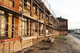 Two buildings of the former city slaughterhouse are being renovated by NBQ  /fot.: AK / 