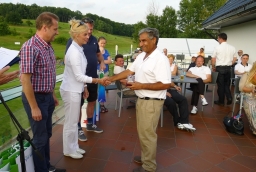 Leszek Siwecki (UM Szczecin), Beata Osiecka (Kinnarps) i Suman Puri  /fot.: mab / 