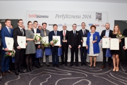 Laureaci i wyróżnieni w Perłach Biznesu 2016 i konkursie Inspirujący Start  /fot.: SG / 