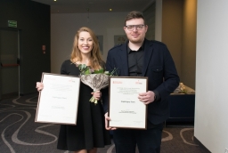 Katarzyna Palejko (MK Clinique), Paweł Lepert (Paul Vadim Eyewear) - laureaci wyróżnienia Inspirujący Start  /fot.: SG / 