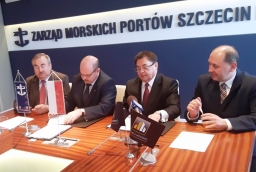 22 kwietnia spółka Waimea Holding podpisała umowę z Zarządem Morskich Portów Szczecin i Świnoujście S.A.   /fot.: mat. prasowe / 