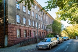 The pre-war building at Janosika 8 will be transformed into an apartment building.  /fot.: ak / 
