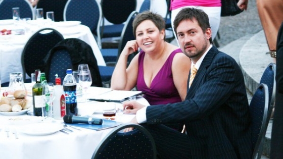 Dorota Wellman i Marcin Prokop w chwili przerwy między wejściami na scenę 