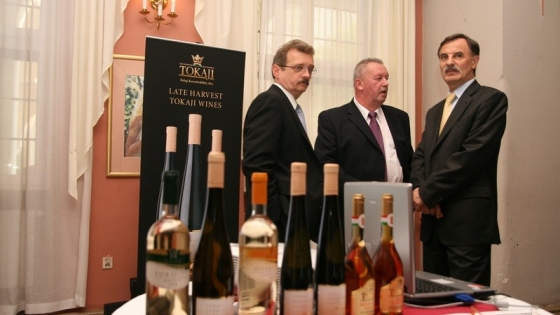 Ambassador Robert Kiss (left) attended the presentation of Tokaj wines /mab/ 