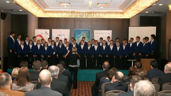 Słowiki choir singing christmas carols during the SPCC meeting /mab/ 
