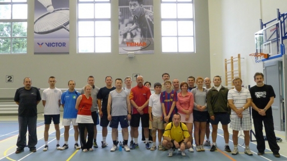 Uczestnicy turnieju badmintona Fot. SA 