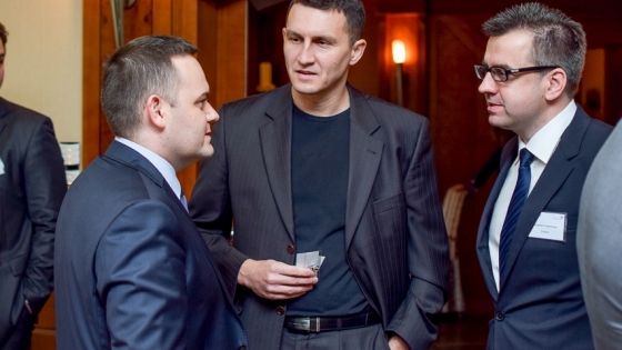 Krzysztof Wojtowicz (Deloitte), Dominik Bielawski (Domay Consulting) i Sebastian Goschorski (Finexa) /fot.: mab / 