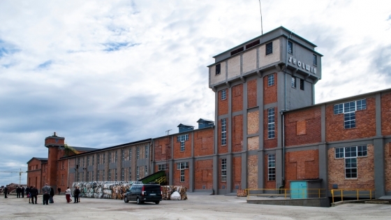 Building of the former Skolwin Paper mill revitalized by Apis  /fot.: ak / 