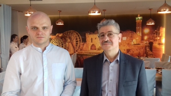Dr Samir Zeair (z prawej) i menedżer Aramii Michał Szuster /fot.: mab / 
