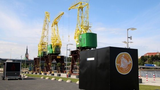 Food trucki mogą parkować przy Nabrzeżu Starówka /fot.: Mat. UM Szczecin / 