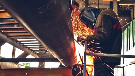 Zakład JW Steel Construction produkuje oraz montuje wszelkiego typu konstrukcje stalowe /fot.: mat. prasowe / 