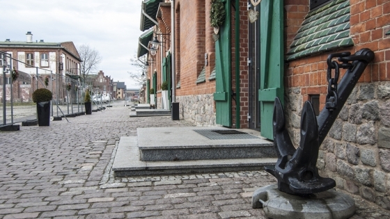 Związek Starej Rzeźni z miejscem podkreślją elementy o charakterze marynistycznym /fot.: ak / 